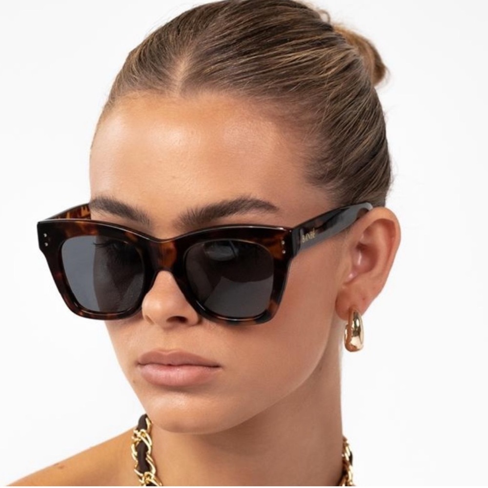 Banbe the teigen havana tortoise square acetate statement Sunglasses